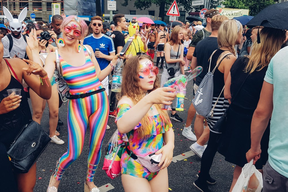 Dancers on a Float at the 1998 CSD in Berlin