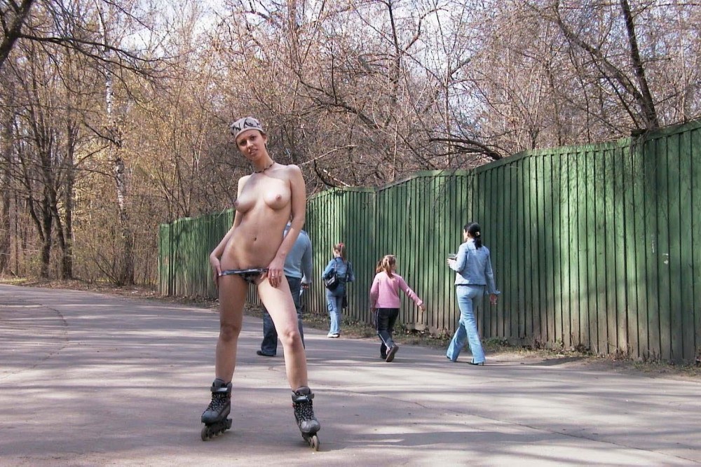Голые в парке Горького