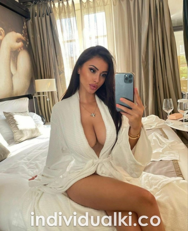 Элитная эскортница