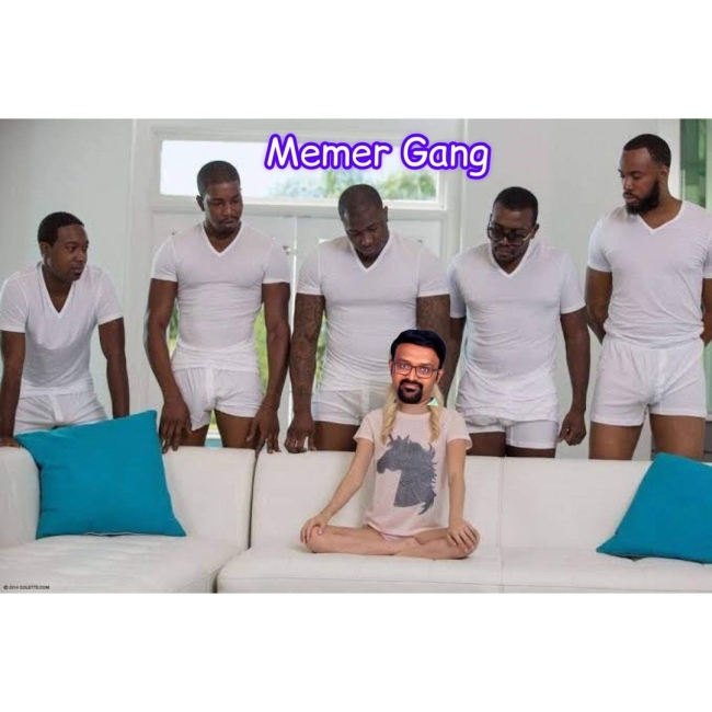 Девушка и негры мем
