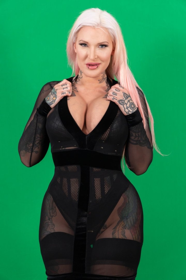 Alexxa vice