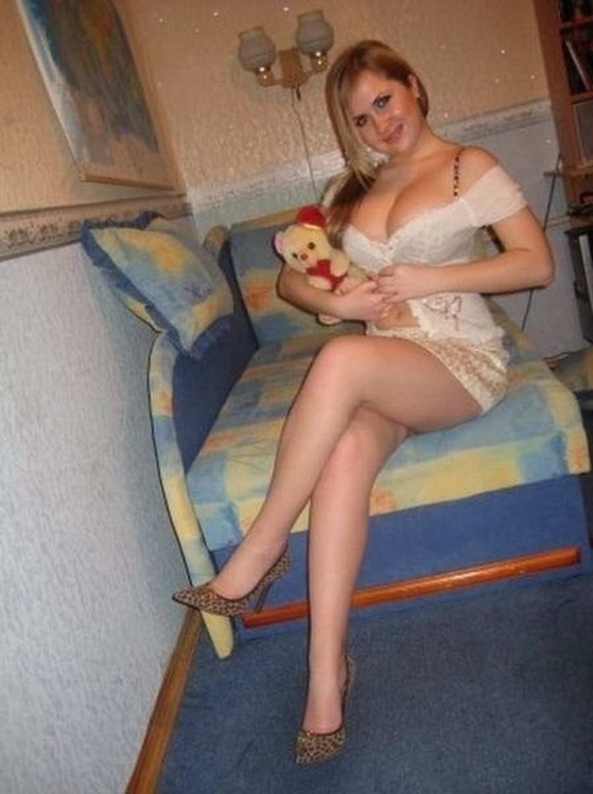 Сисястая жена домашнее