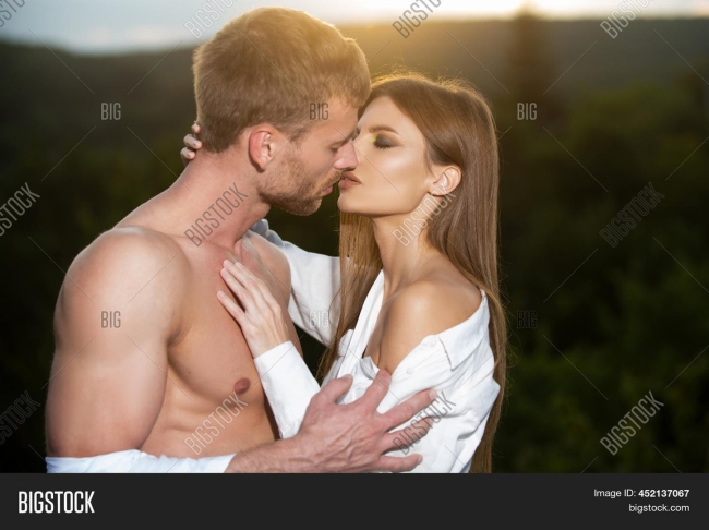Молодые влюбленные
